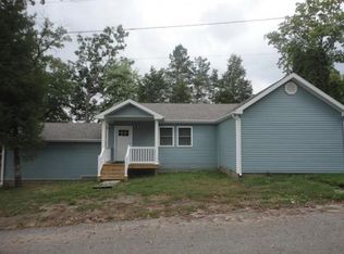 10865 E Seneca Ln, Walkerton, IN 46574