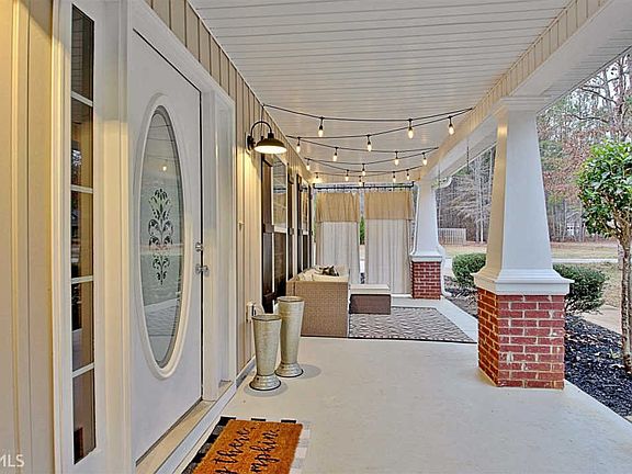 4th image of 82 Glazier Woods Dr
