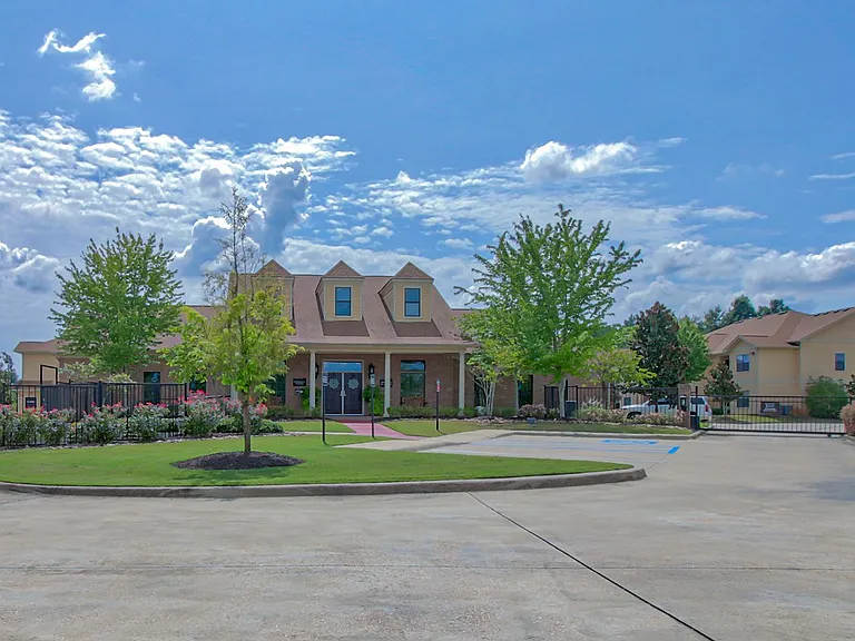 Vista Ridge Apartments — Photo 19