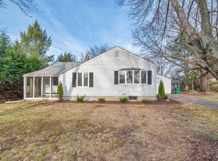 20 Alfred St, Chicopee, MA 01020