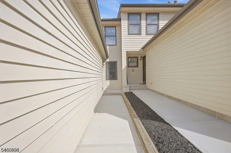 2 bed, 2.5 bath, $2,850 — Photo 3