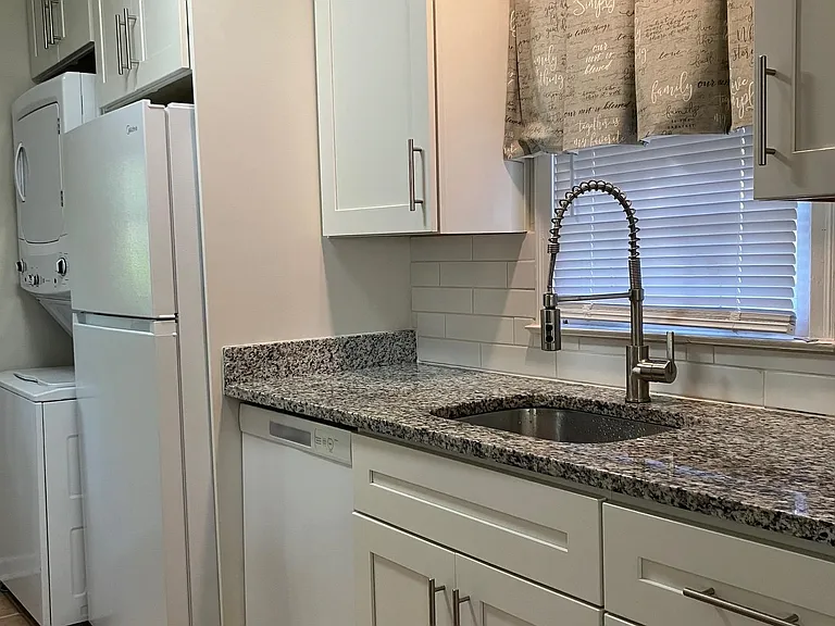 3827 Wilshire Rd — Photo 4