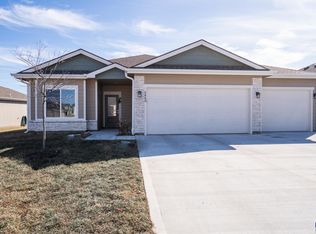 2605 E 26th Ct, Lawrence, KS 66046