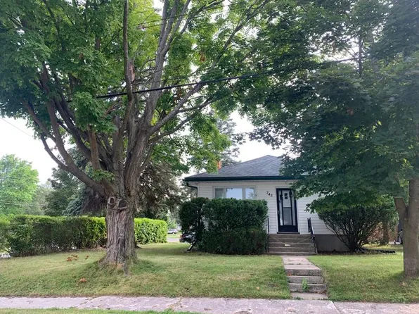 745 Downie St #1A, Peterborough, ON K9H 4L2