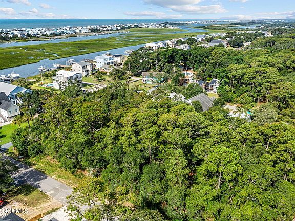 3rd image of 111 SW 22nd Street LOT 10