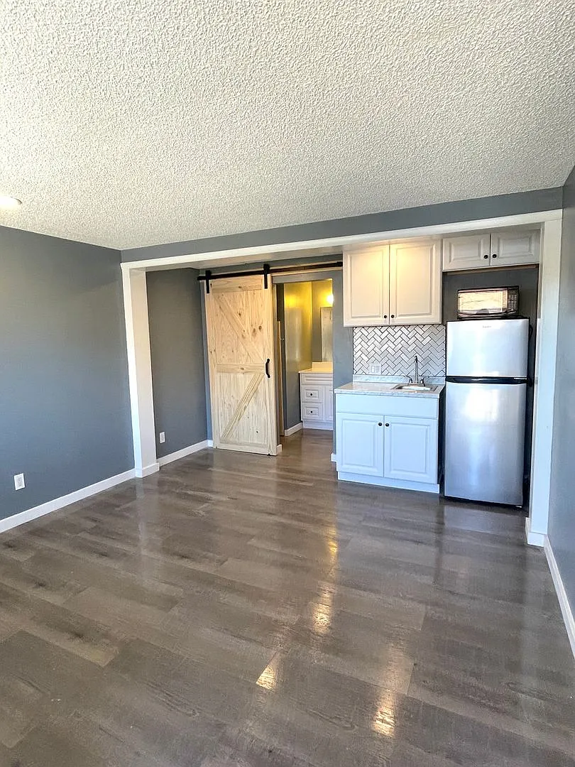 F331IE — Photo 3