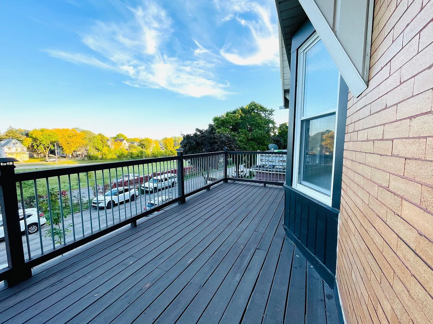 3 bed, 1.0 bath, 1000 sqft, $1,548 — Photo 1