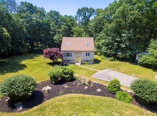 303 John Franklin Rd, Hope, RI 02831