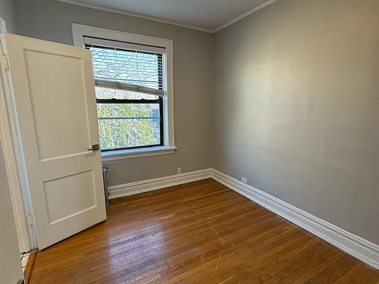 605 Hinman — Photo 61