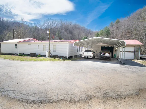 706 Abner Fork Rd, Belcher, KY 41513