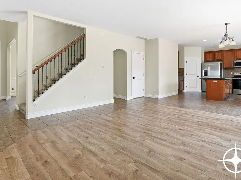 1107 NE 127th St — Photo 10