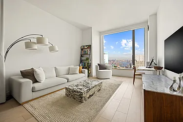 11 Hoyt Street, #52B