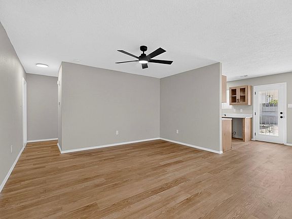 5th image of 7604 Blue Avena Ave SW
