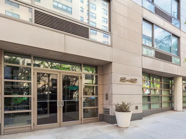 242 East 25th Street image 10 of 10
