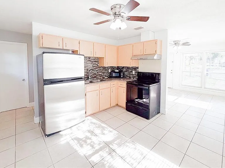 407 W Bella Vista St — Photo 7