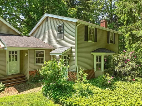 37845 Miles Rd, Moreland Hills, OH 44022