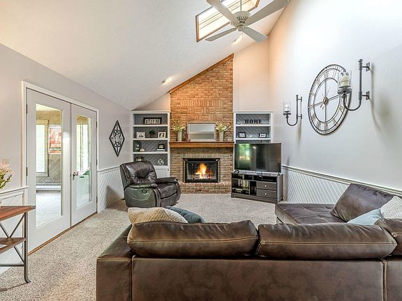 4th image of 7830 Grandley Ct