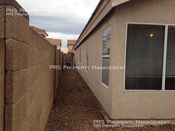 2nd image of 4221 E Graythorn Ave