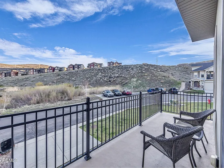1072 W Cattail Ct #D1 — Photo 4