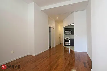 Rented by Wave Real Estate Group