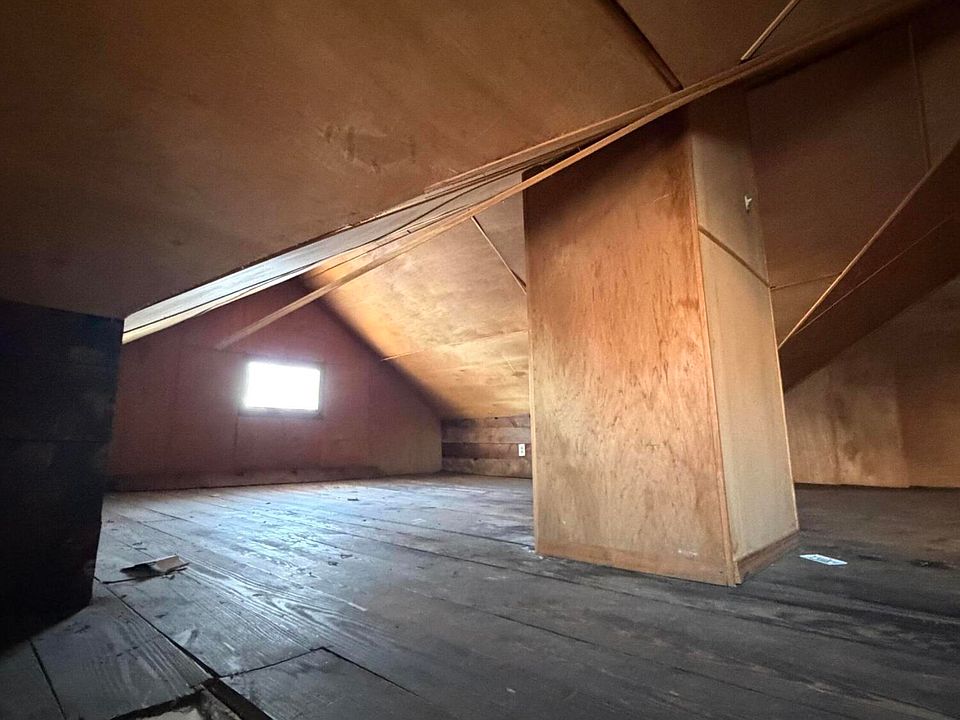 1st image of 298 W Park St