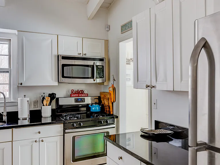 155 Bay St — Photo 11