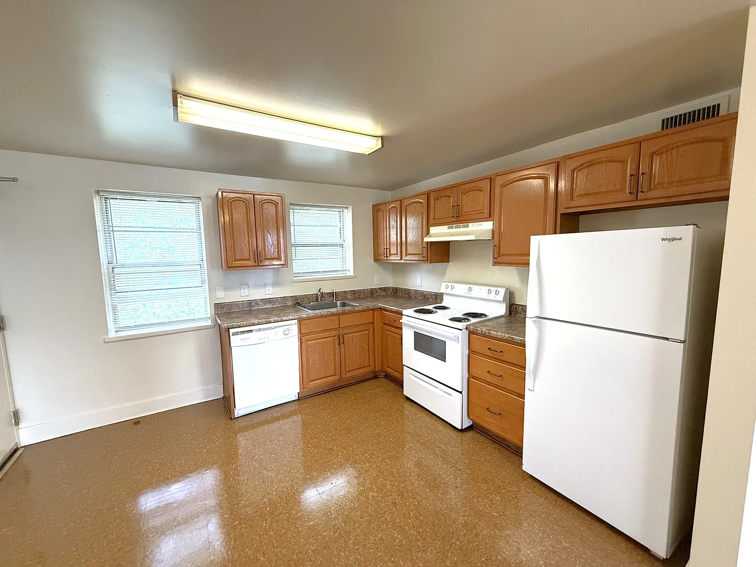 2 bed, $987 — Photo 3