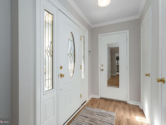 3rd image of 174 Hickory Corner Rd