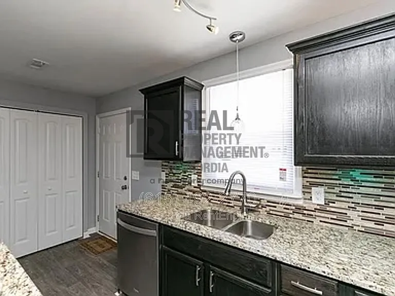 302 Neill Ave #B — Photo 9