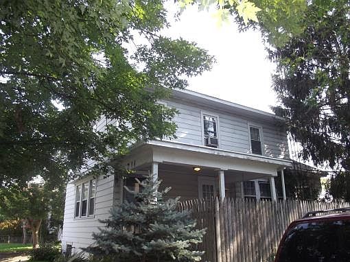 1st image of 216 N Poplar St