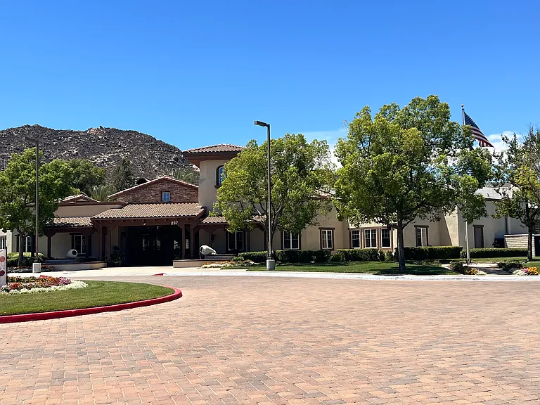8240 Campbell Ct — Photo 36