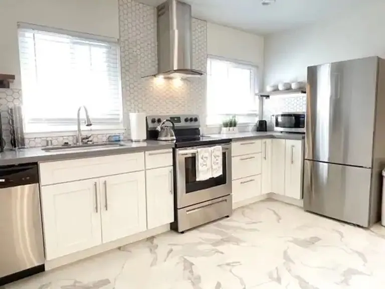2125 Santa Clara Ave #C — Photo 13