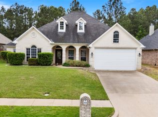618 Huntwick Ln, Tyler, TX 75703