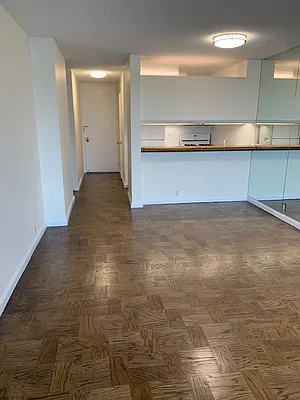 Rented by Vipler Realty | media 9