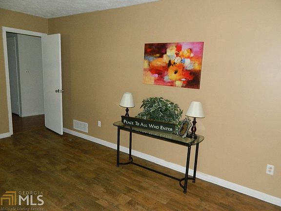 5th image of 2823 Skyland Dr