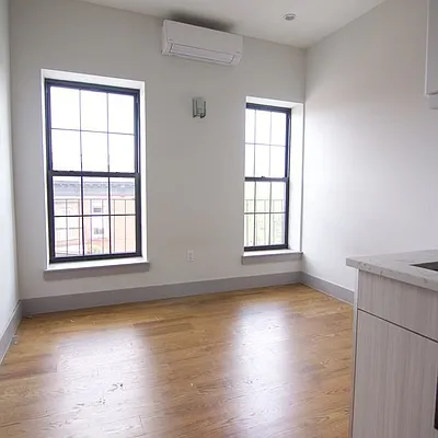 Rented by Nooklyn NYC LLC | media 54