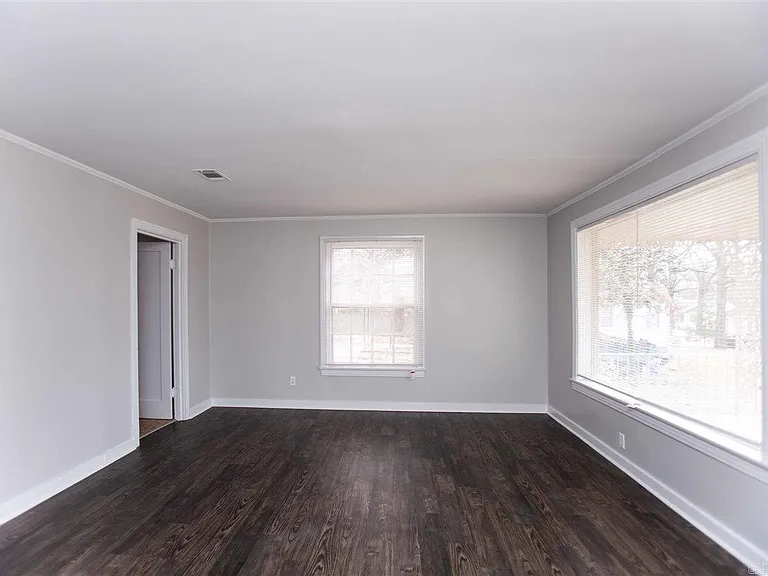 1521 S Pierce St — Photo 5