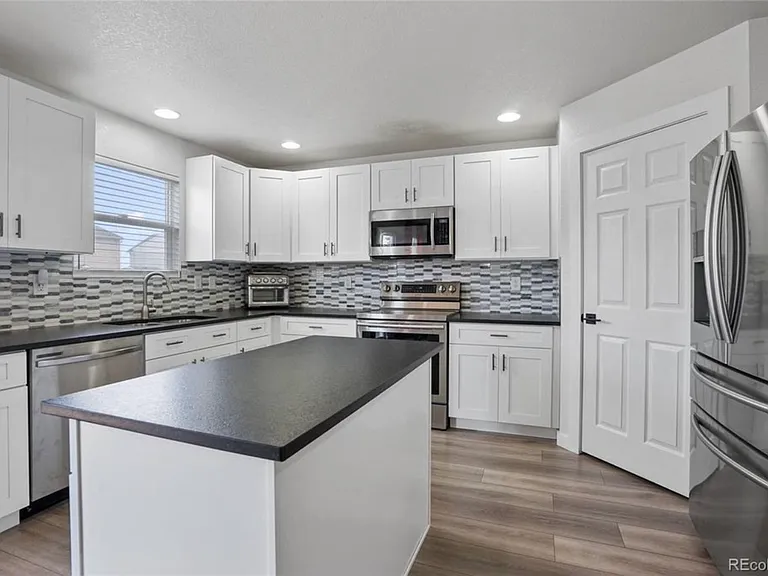 10132 Altura St — Photo 2