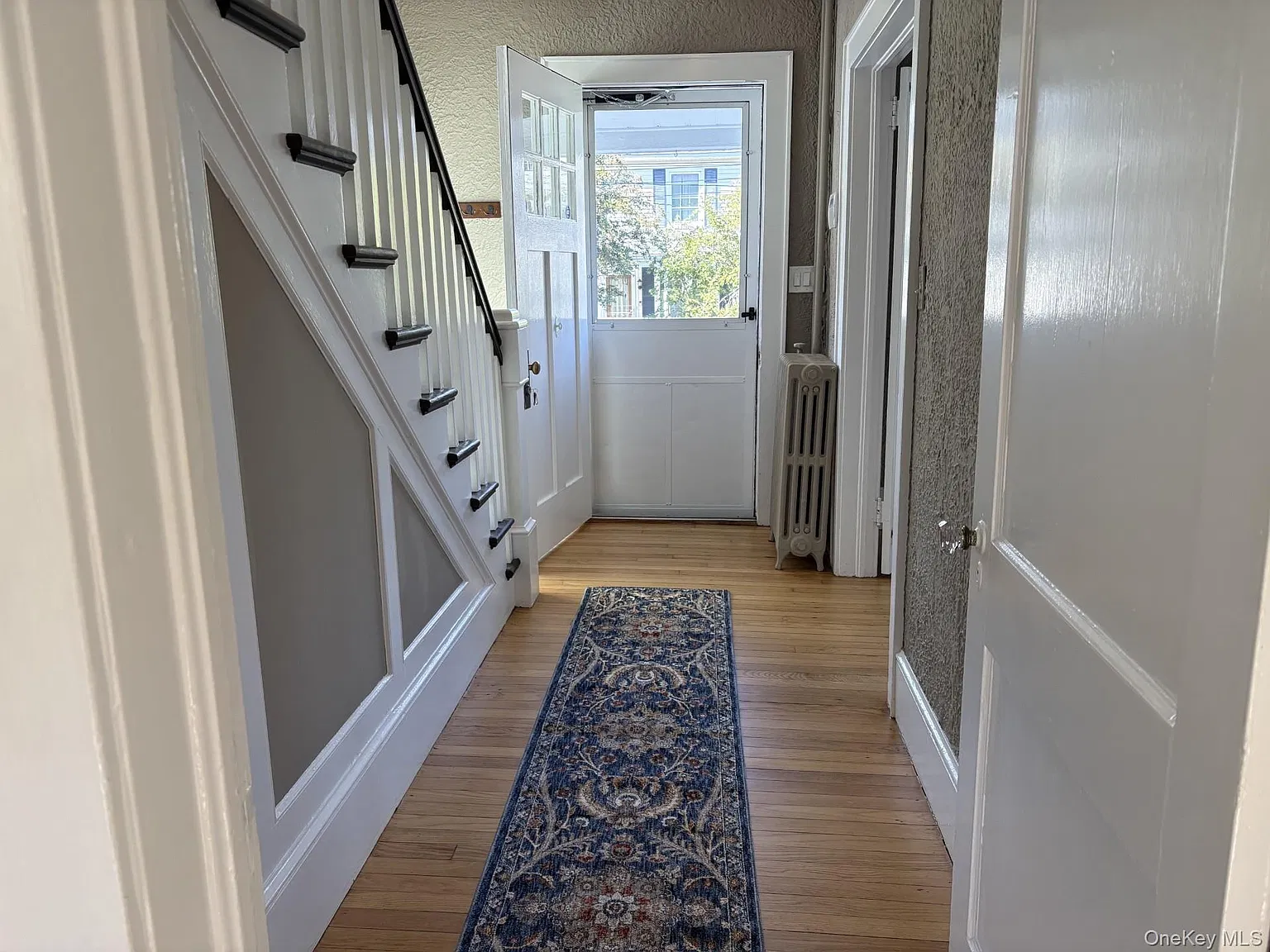 3 bed, 1.5 bath, $4,800 — Photo 2