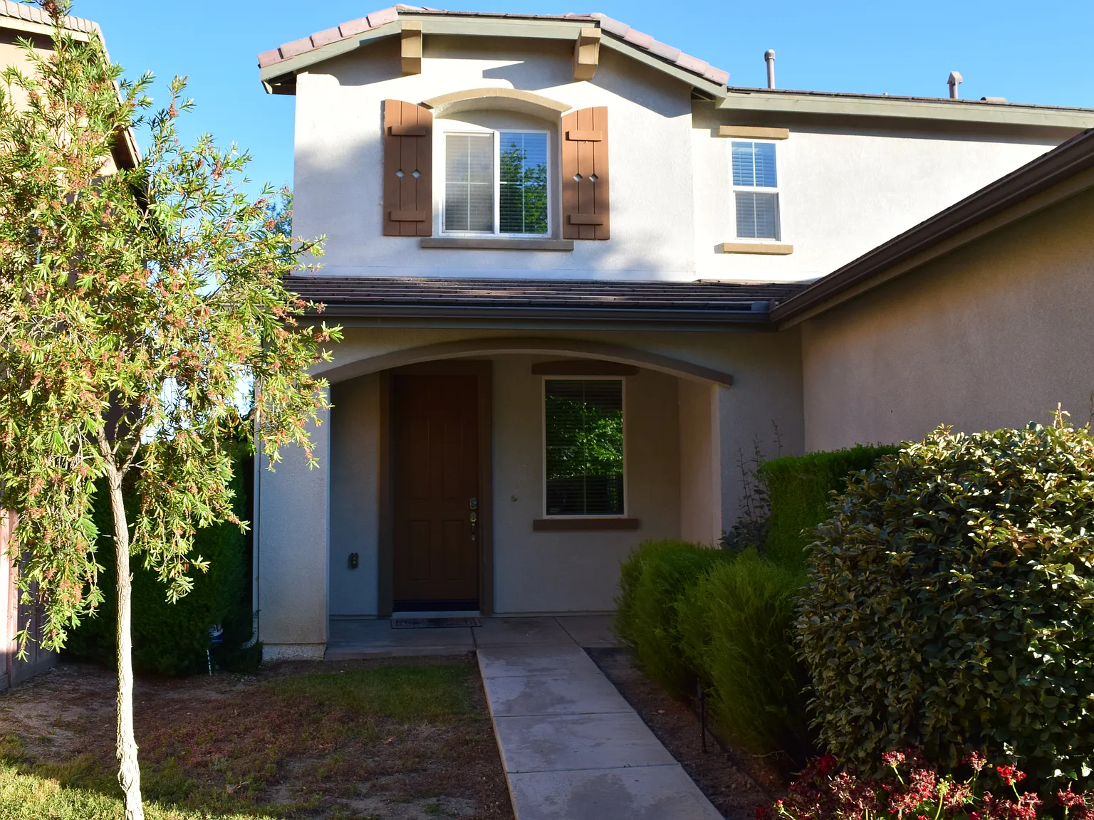 3 bed, 2.5 bath, 3487 sqft, $3,345 — Photo 3