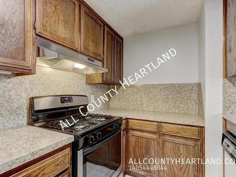 2121 Meench Dr — Photo 9