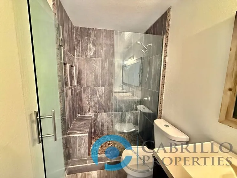 2828 Famosa Blvd #102 — Photo 20