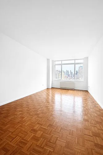 350 W 43rd St #17E Photo 1