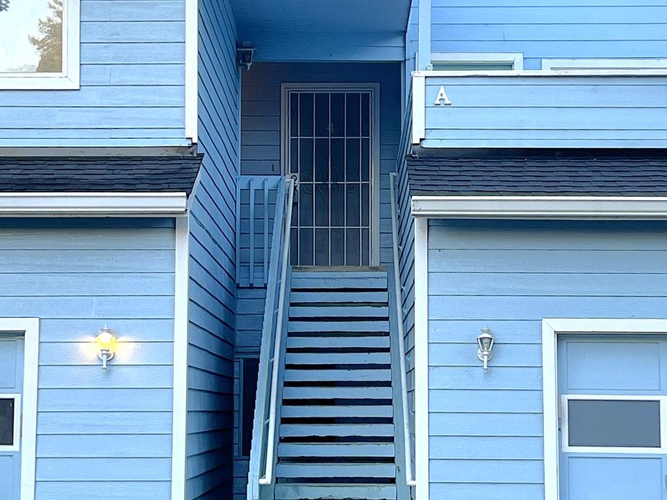 Entrance Stairway