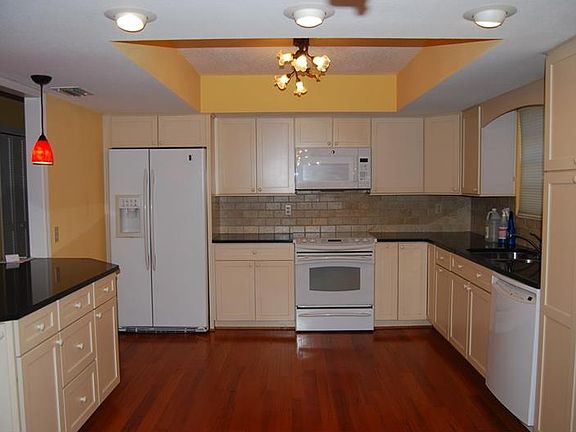 5th image of 326 Shadow Moss Ct