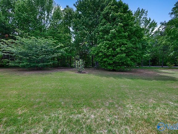 2nd image of 2512 Clifton Dr SE