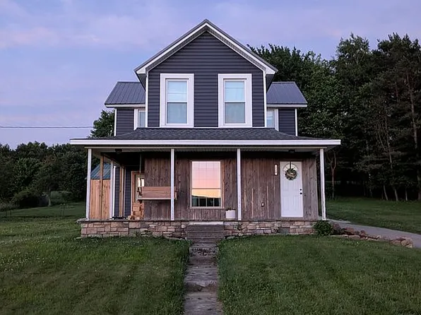 234 Henry Rd, Cherry Tree, PA 15724