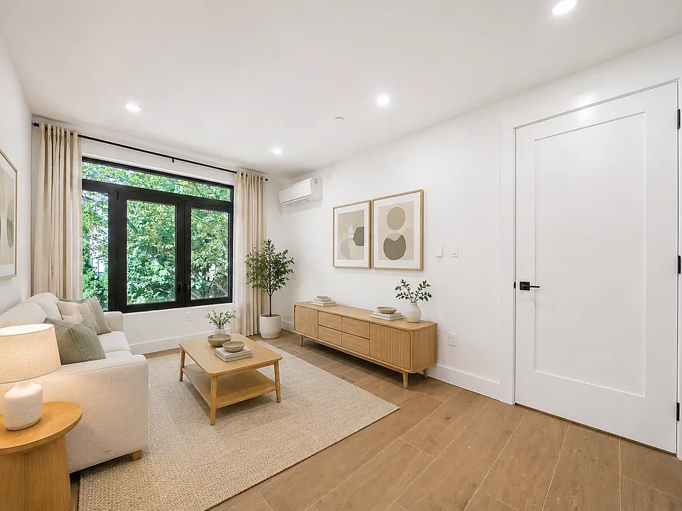 113 Clinton Ave #2R
