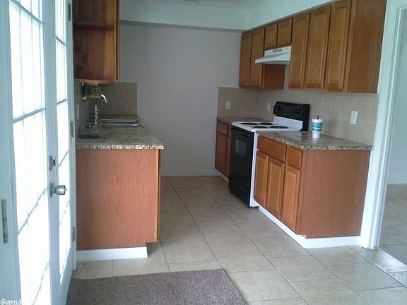 4th image of 107 Diane Ave