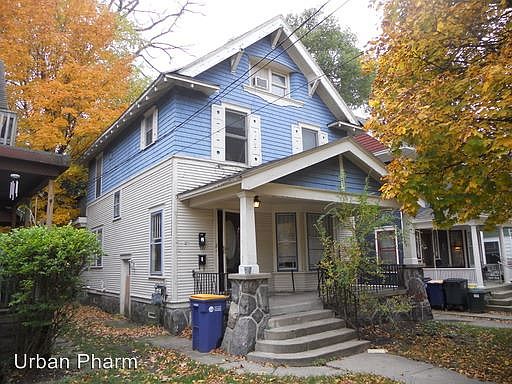 1st image of 734 Fountain St NE